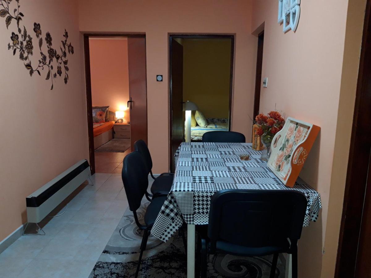 Apartment Nela Ni Dış mekan fotoğraf